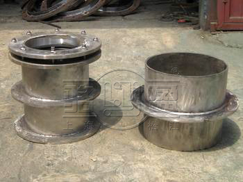 柔性防水他管和<a href=http://www.www.zhengshilong.com target=_blank class=infotextkey>剛性防水套管</a>